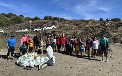 Moltes gràcies, voluntaris! Neteja del litoral a Portlligat